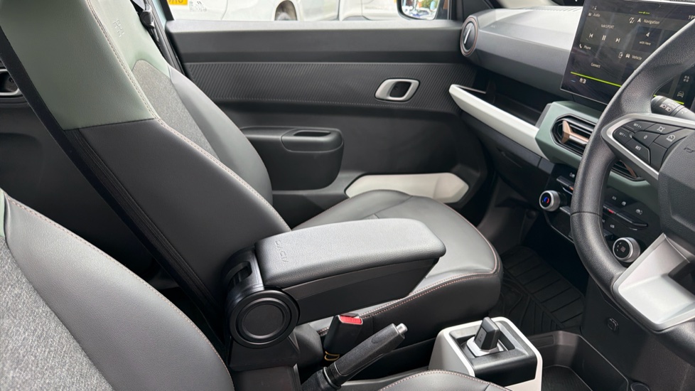 Dacia Spring 24kWh Extreme 100 75kW 5dr Auto Electric Hatchback - Image 14