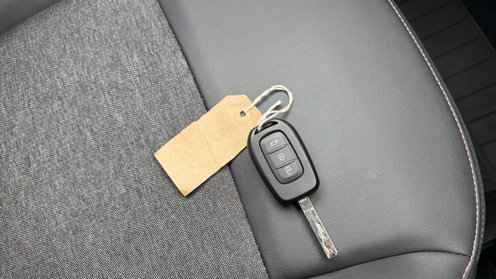 Dacia Spring 24kWh Extreme 100 75kW 5dr Auto Electric Hatchback - Image 19