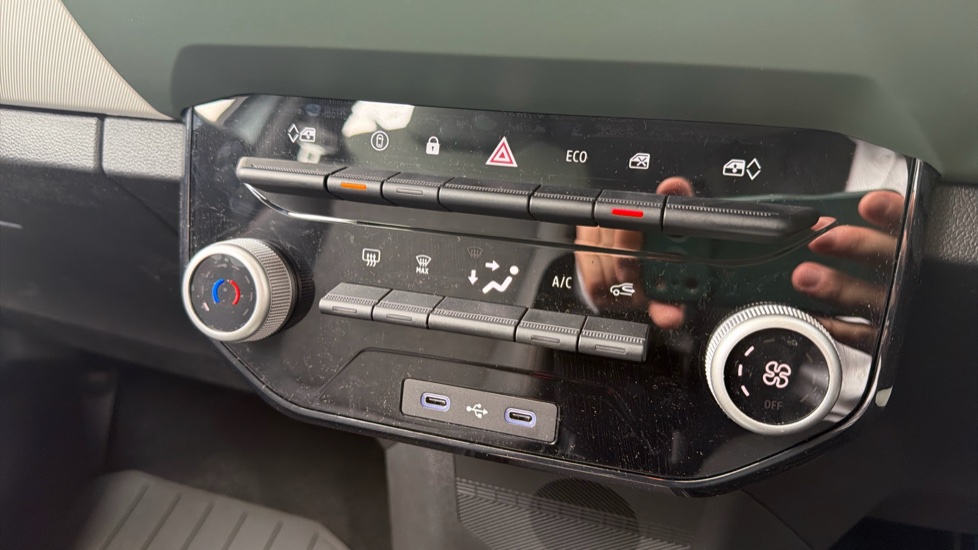 Dacia Spring 24kWh Extreme 100 75kW 5dr Auto Electric Hatchback - Image 28
