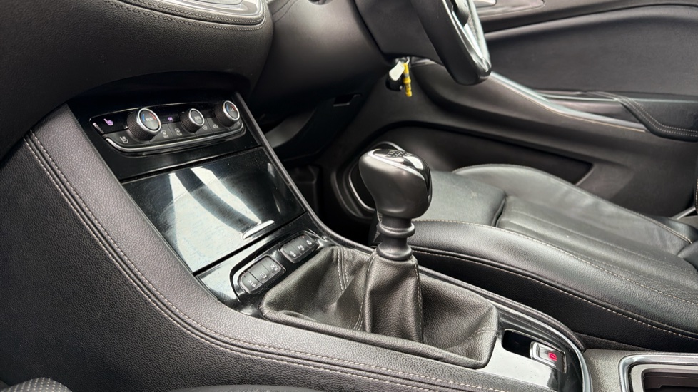 Vauxhall Grandland X 1.2 Turbo Elite Nav 5dr Petrol Hatchback - Image 13