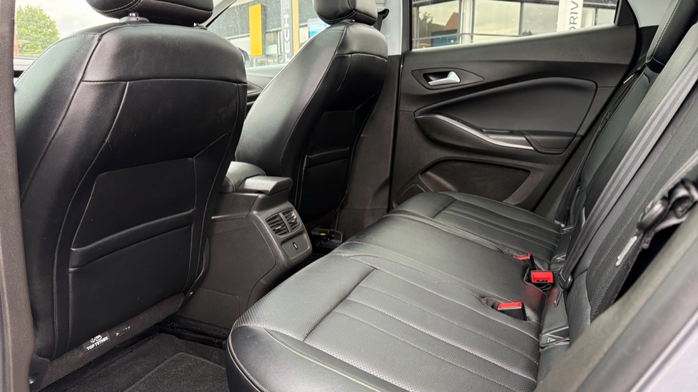 Vauxhall Grandland X 1.2 Turbo Elite Nav 5dr Petrol Hatchback - Image 16