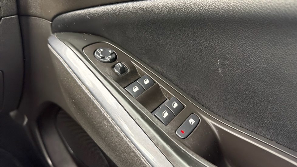 Vauxhall Grandland X 1.2 Turbo Elite Nav 5dr Petrol Hatchback - Image 22