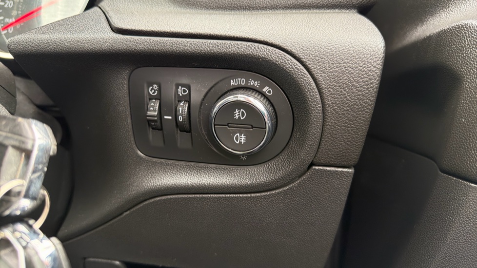 Vauxhall Grandland X 1.2 Turbo Elite Nav 5dr Petrol Hatchback - Image 23