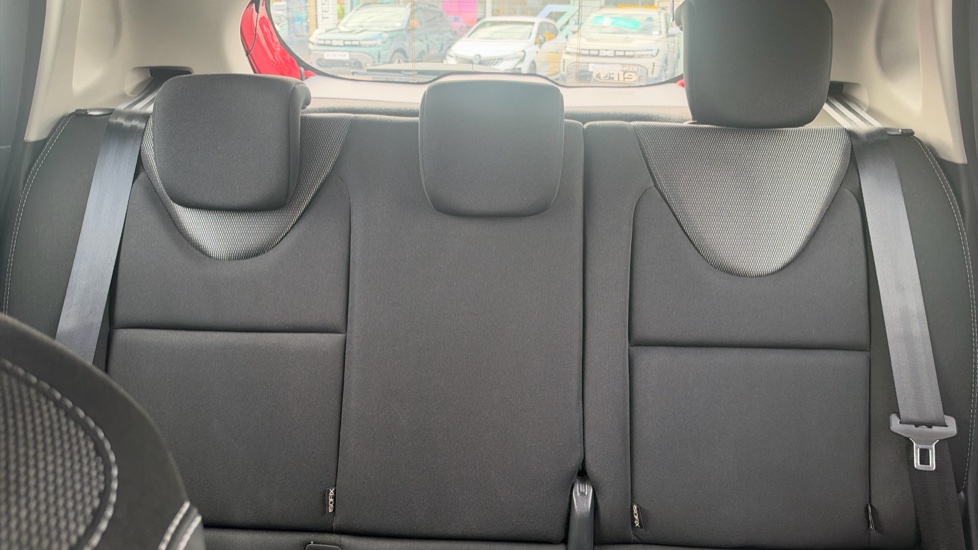 Renault Clio 0.9 TCE 90 Play 5dr Petrol Hatchback - Image 15