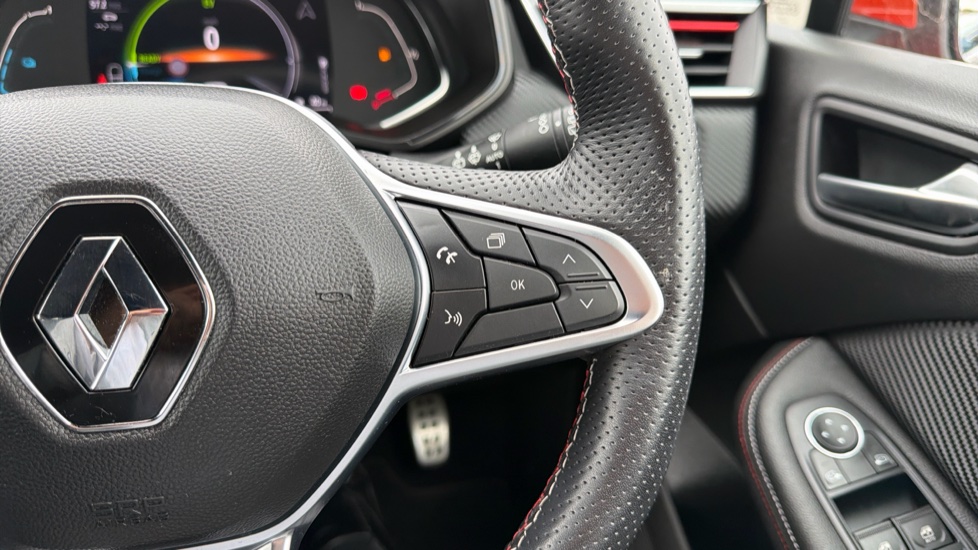 Renault Clio 1.6 E-TECH Hybrid 140 RS Line 5dr Auto Hybrid Hatchback - Image 23