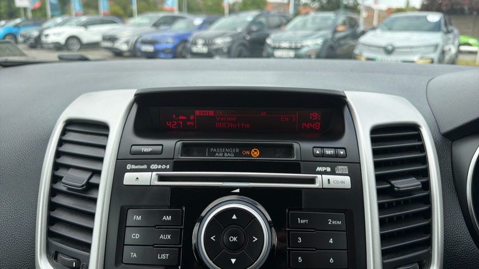 Kia Venga 1.4 ISG 2 5dr Petrol Hatchback - Image 12