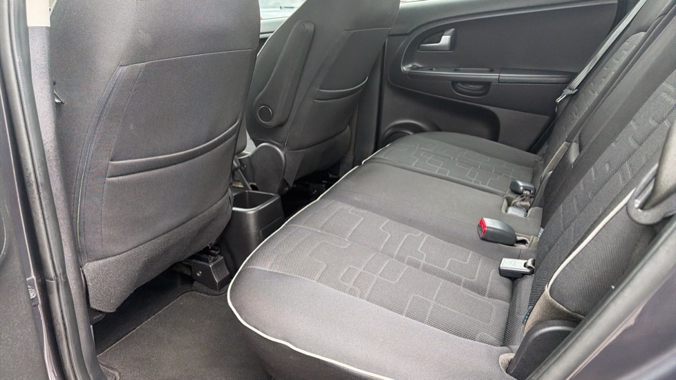 Kia Venga 1.4 ISG 2 5dr Petrol Hatchback - Image 16