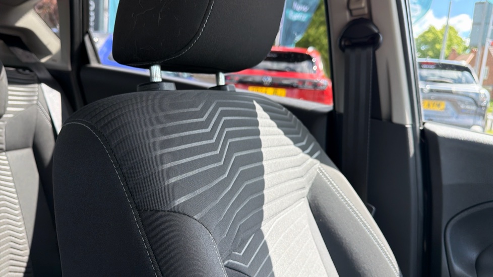 Ford Fiesta 1.0 EcoBoost Titanium 5dr Petrol Hatchback - Image 30