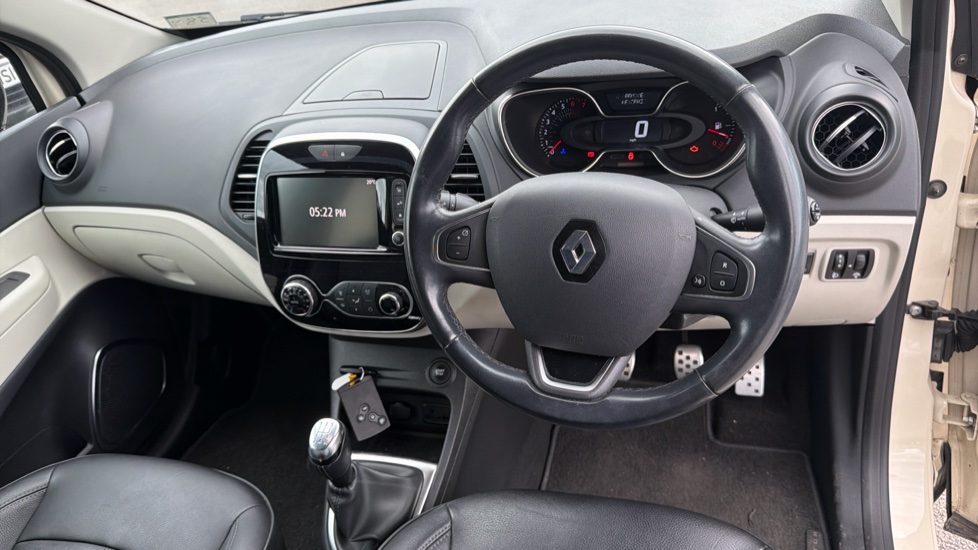 Renault Captur 0.9 TCE 90 GT Line 5dr Petrol Hatchback - Image 10