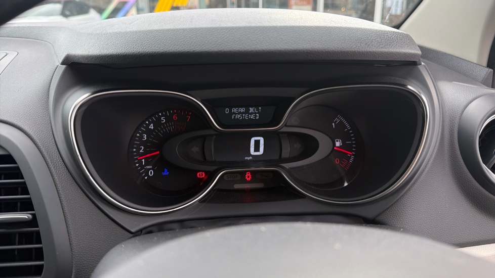 Renault Captur 0.9 TCE 90 GT Line 5dr Petrol Hatchback - Image 18