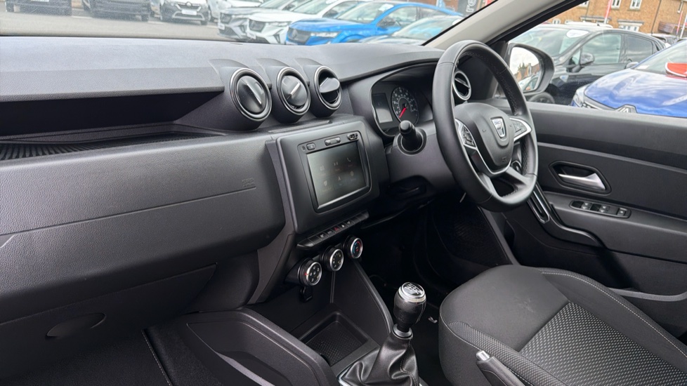 Dacia Duster 1.3 TCe 130 Comfort 5dr Petrol Estate - Image 9