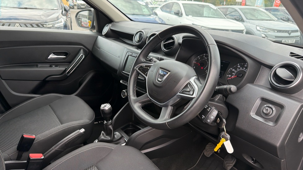 Dacia Duster 1.3 TCe 130 Comfort 5dr Petrol Estate - Image 11