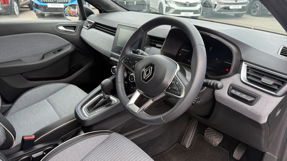 Renault Clio 1.6 E-TECH full hybrid 145 Techno 5dr Auto Hybrid Hatchback - Image 11