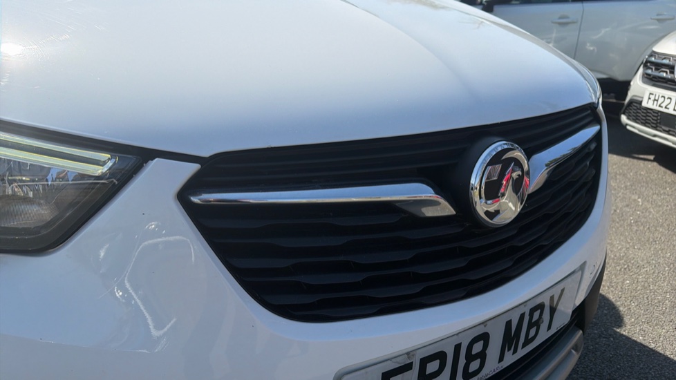 Vauxhall Crossland X 1.2 Tech Line Nav 5dr Petrol Hatchback - Image 8