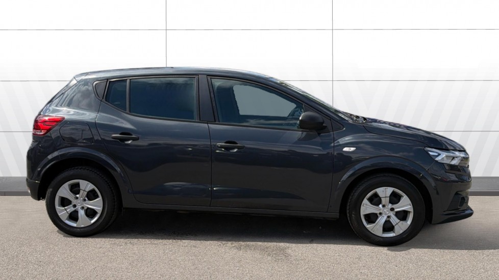 Dacia Sandero 1.0 TCe Essential 5dr Bi Fuel Hatchback - Image 5