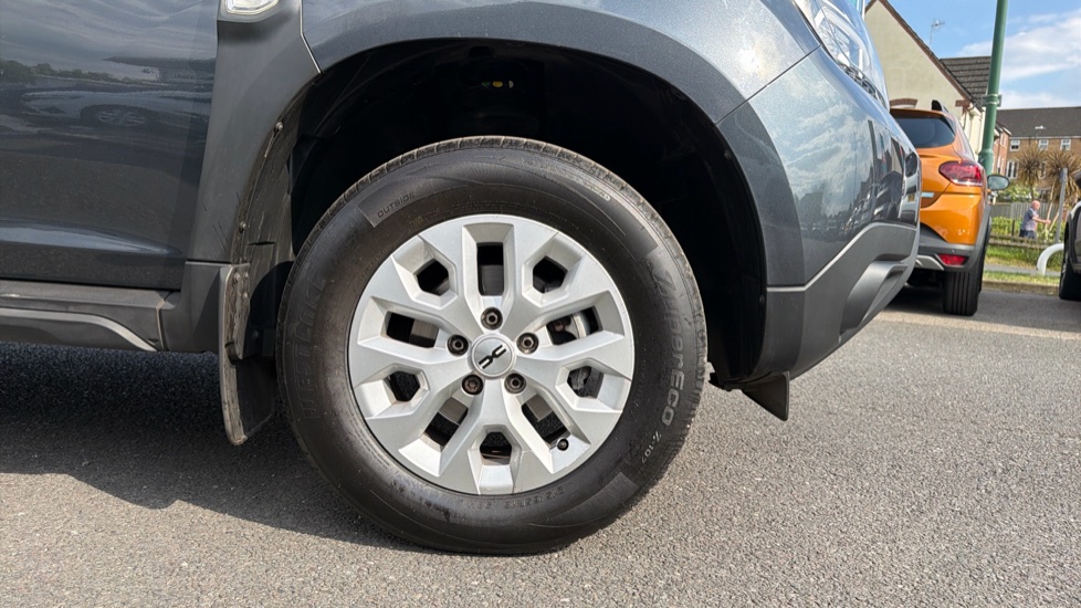 Dacia Duster 1.0 TCe 90 Expression 5dr Petrol Estate - Image 7