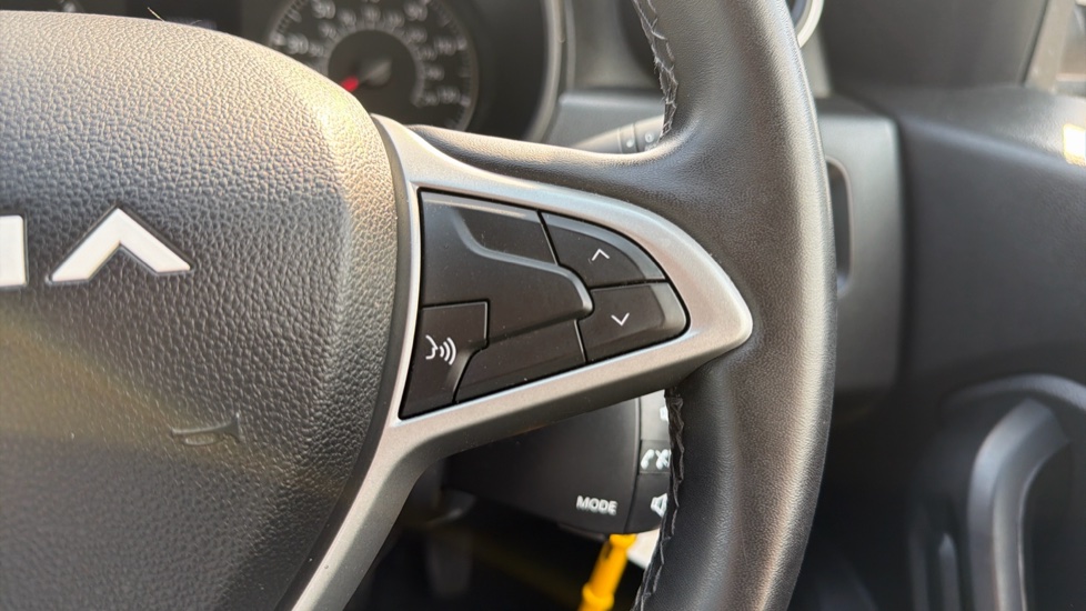 Dacia Duster 1.0 TCe 90 Expression 5dr Petrol Estate - Image 23
