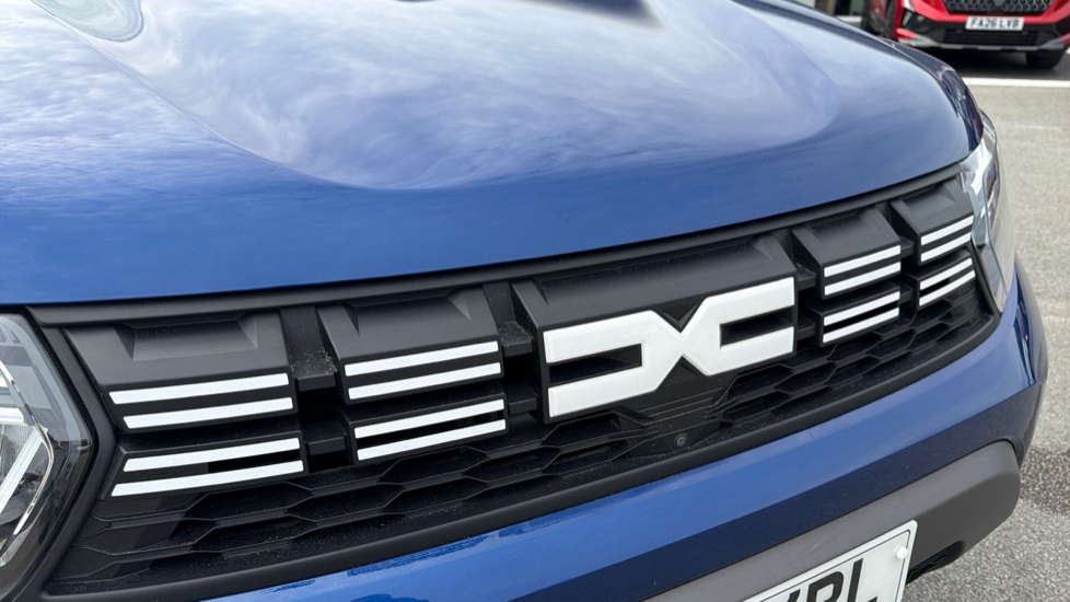 Dacia Duster 1.3 TCe 130 Journey 5dr Petrol Estate - Image 8