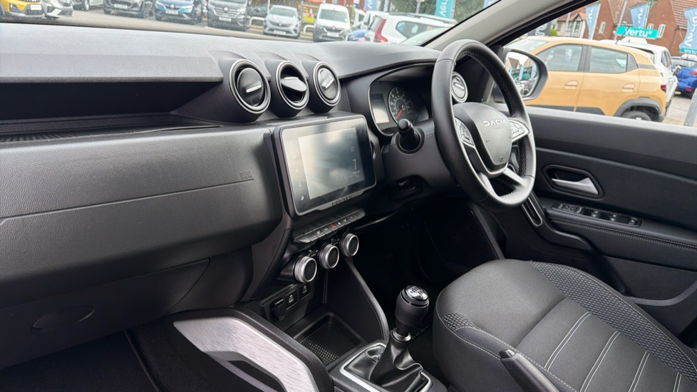 Dacia Duster 1.3 TCe 130 Journey 5dr Petrol Estate - Image 9