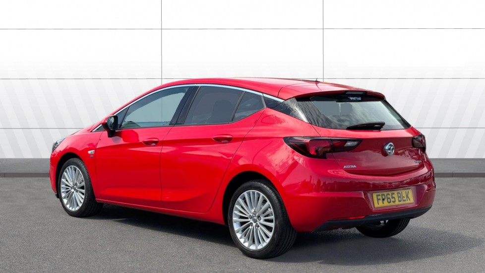 Vauxhall Astra 1.4T 16V 150 Elite 5dr Petrol Hatchback - Image 2