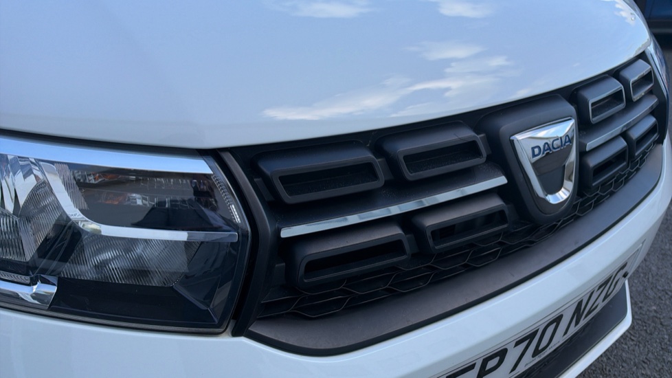 Dacia Sandero 1.0 SCe Essential 5dr Petrol Hatchback - Image 8