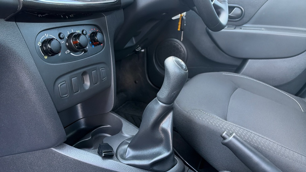 Dacia Sandero 1.0 SCe Essential 5dr Petrol Hatchback - Image 13