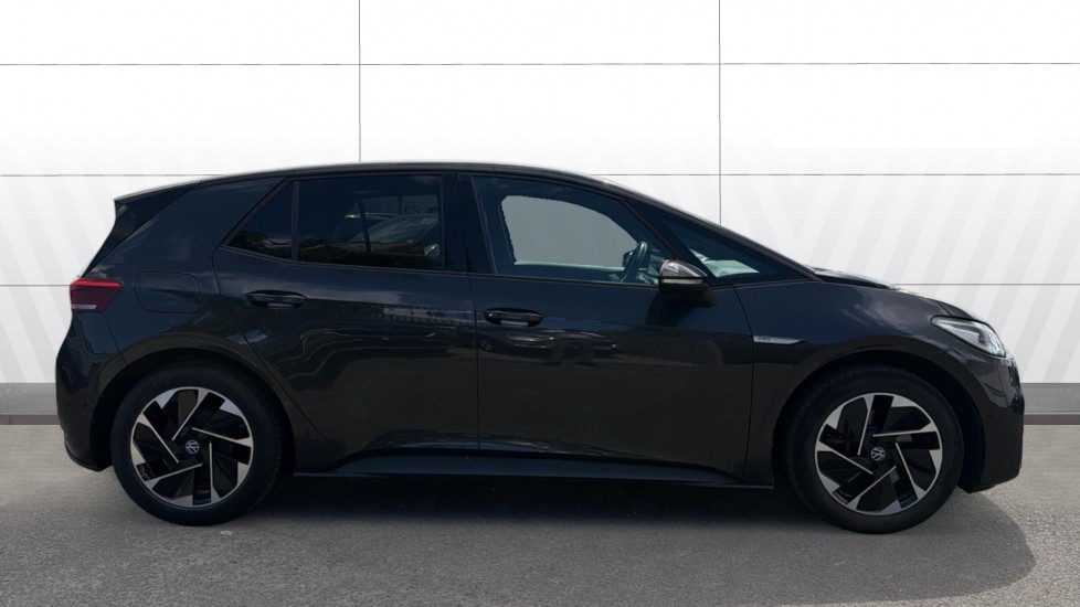 Volkswagen ID.3 150kW Family Pro Performance 58kWh 5dr Auto Electric Hatchback - Image 5