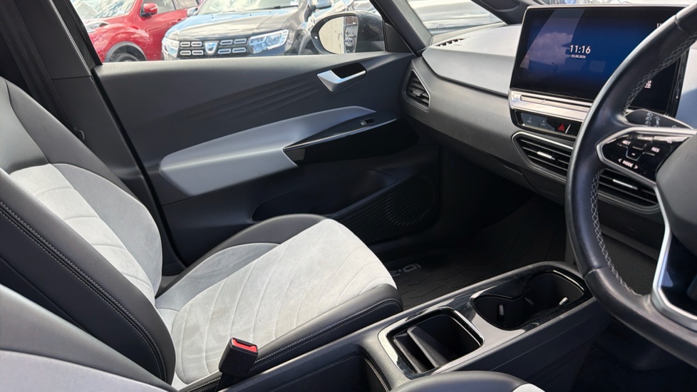 Volkswagen ID.3 150kW Family Pro Performance 58kWh 5dr Auto Electric Hatchback - Image 14