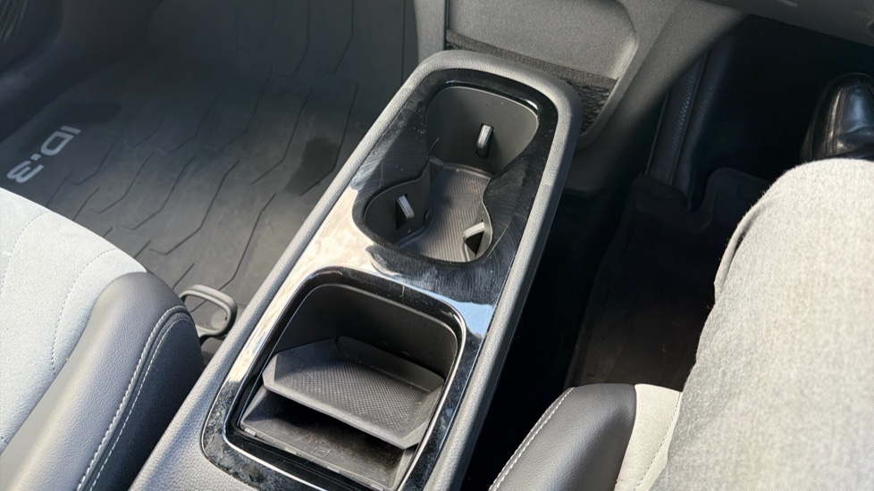 Volkswagen ID.3 150kW Family Pro Performance 58kWh 5dr Auto Electric Hatchback - Image 28
