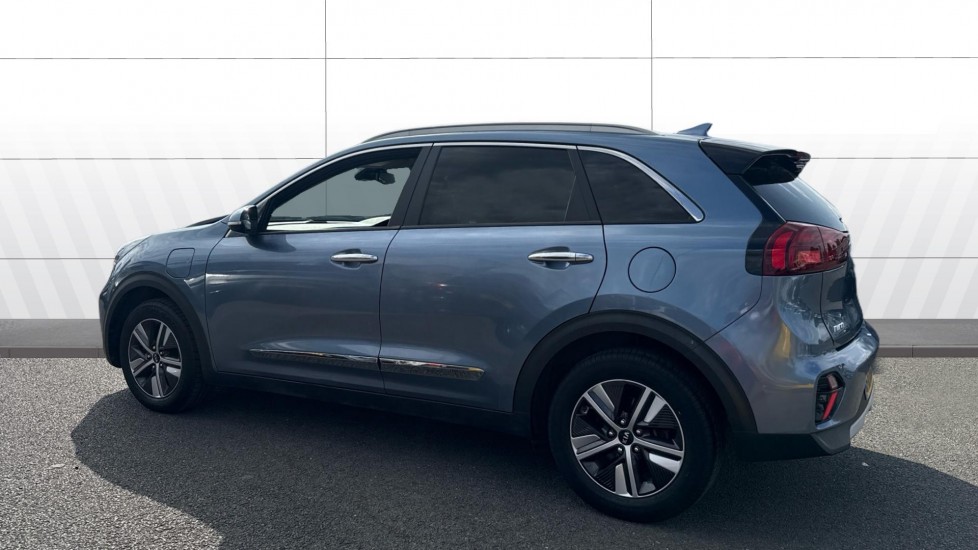 Kia Niro 1.6 GDi PHEV 3 5dr DCT Estate - Image 2
