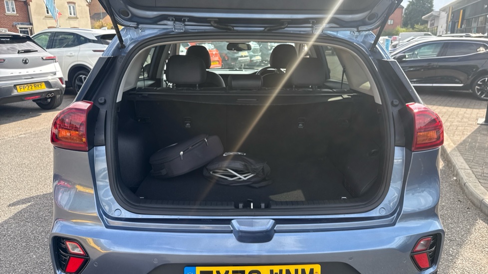 Kia Niro 1.6 GDi PHEV 3 5dr DCT Estate - Image 4