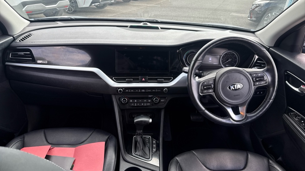 Kia Niro 1.6 GDi PHEV 3 5dr DCT Estate - Image 10