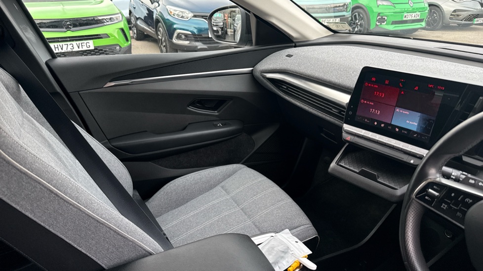 Renault Megane E-Tech EV60 160kW Equilibre 60kWh Optimum Charge 5dr Auto Electric Hatchback - Image 14
