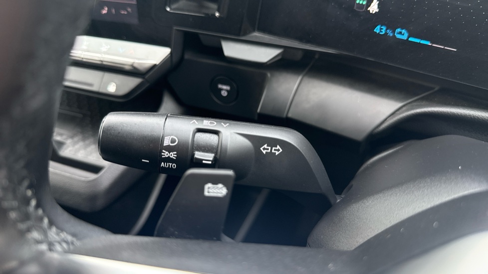 Renault Megane E-Tech EV60 160kW Equilibre 60kWh Optimum Charge 5dr Auto Electric Hatchback - Image 27