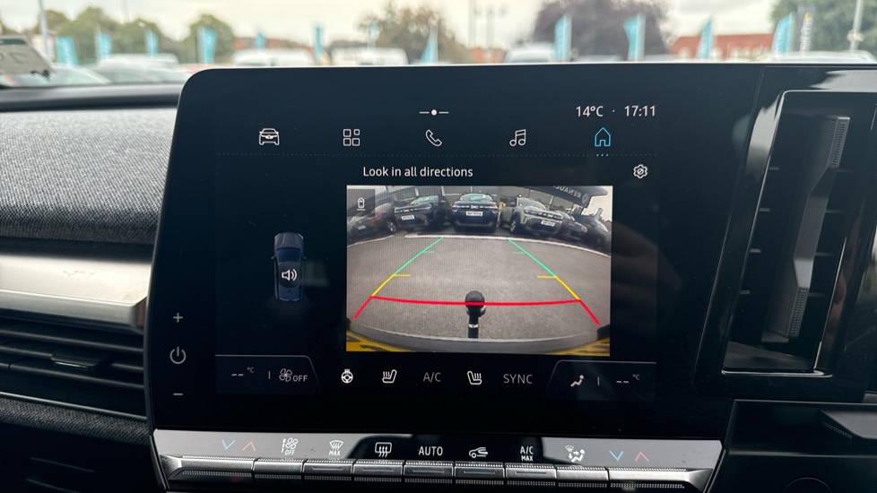 Renault Megane E-Tech EV60 160kW Equilibre 60kWh Optimum Charge 5dr Auto Electric Hatchback - Image 32
