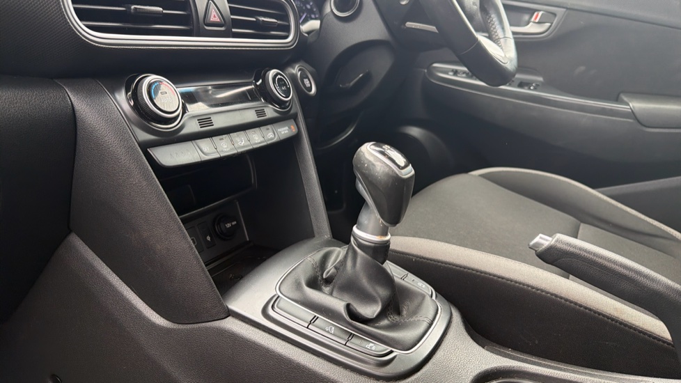 Hyundai KONA 1.0T GDi Blue Drive Premium 5dr Petrol Hatchback - Image 13