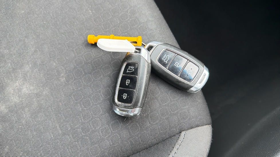 Hyundai KONA 1.0T GDi Blue Drive Premium 5dr Petrol Hatchback - Image 20