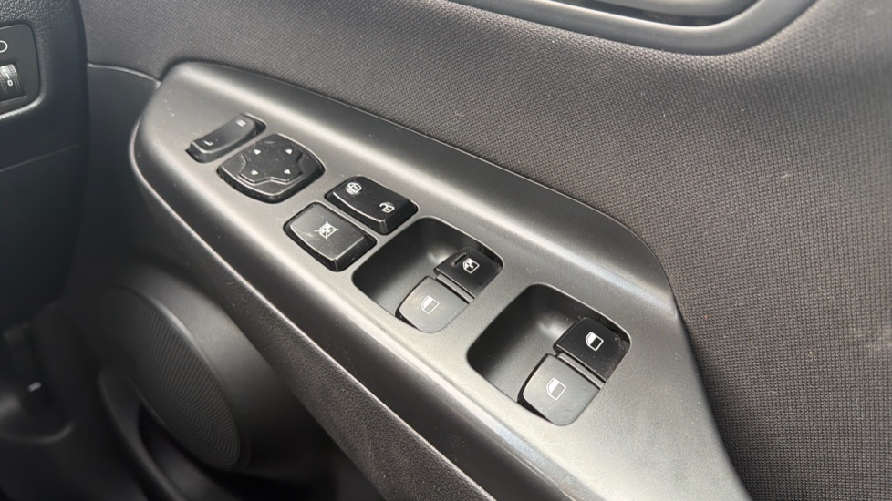 Hyundai KONA 1.0T GDi Blue Drive Premium 5dr Petrol Hatchback - Image 21