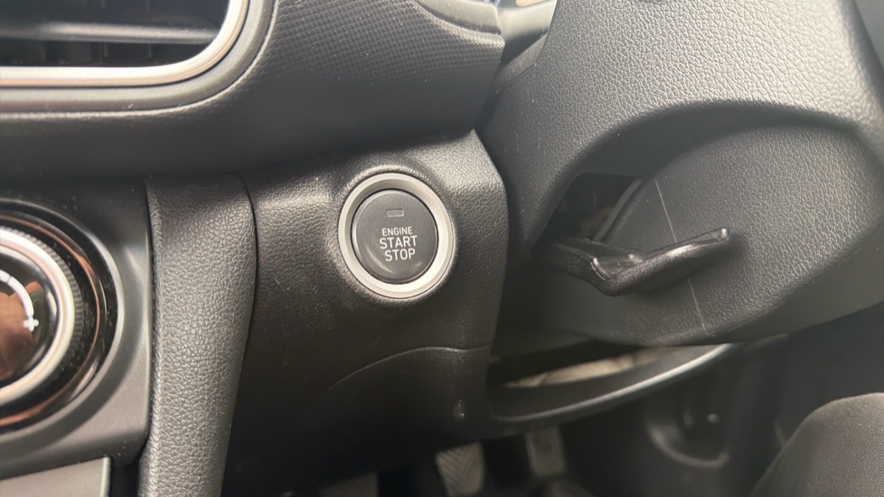 Hyundai KONA 1.0T GDi Blue Drive Premium 5dr Petrol Hatchback - Image 25