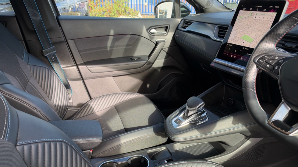 Renault Symbioz 1.6 E-Tech FHEV 145 Techno Esprit Alpine 5dr Auto Hybrid Estate - Image 14