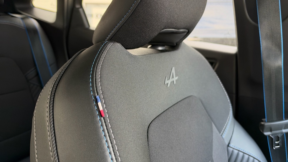 Renault Symbioz 1.6 E-Tech FHEV 145 Techno Esprit Alpine 5dr Auto Hybrid Estate - Image 32