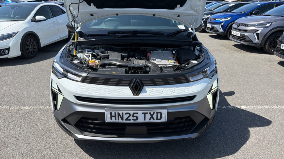 Renault Symbioz 1.6 E-Tech FHEV 145 Techno Esprit Alpine 5dr Auto Hybrid Estate - Image 8