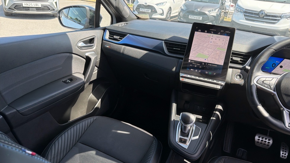 Renault Symbioz 1.6 E-Tech FHEV 145 Techno Esprit Alpine 5dr Auto Hybrid Estate - Image 14