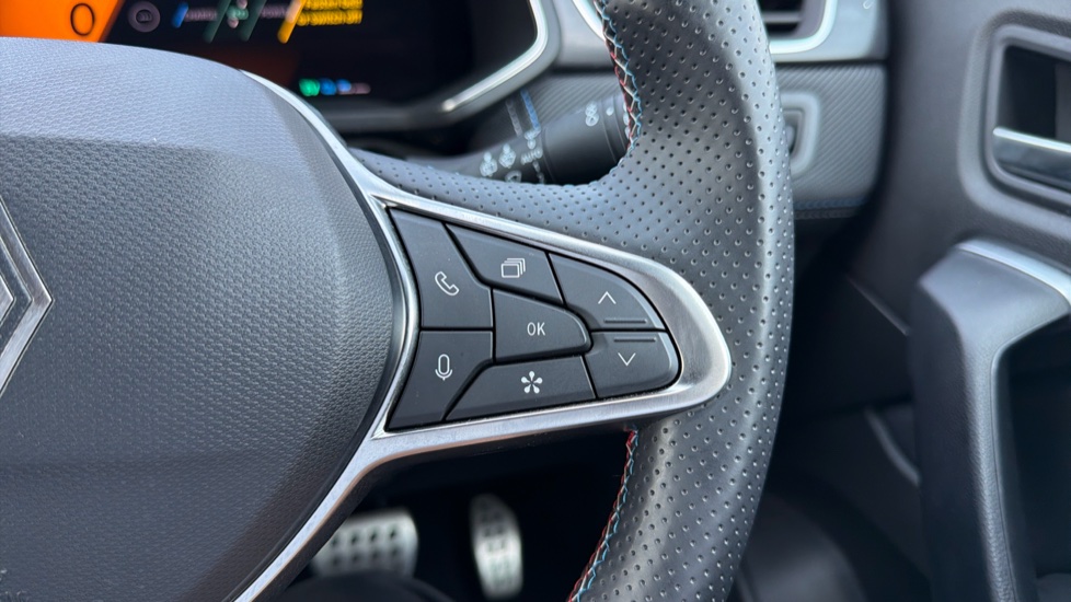 Renault Symbioz 1.6 E-Tech FHEV 145 Techno Esprit Alpine 5dr Auto Hybrid Estate - Image 25