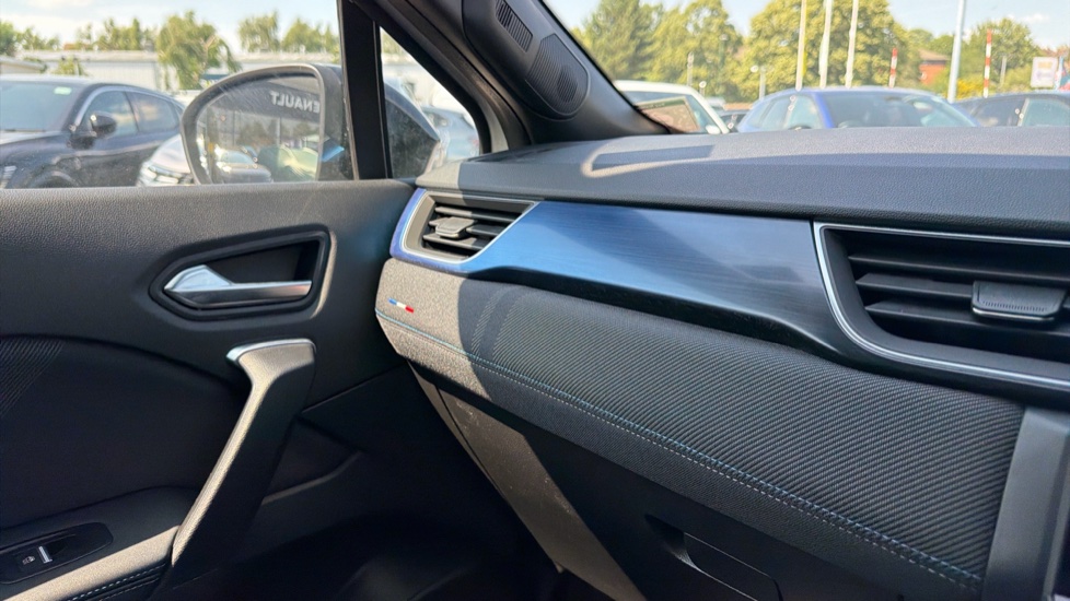 Renault Symbioz 1.6 E-Tech FHEV 145 Techno Esprit Alpine 5dr Auto Hybrid Estate - Image 34