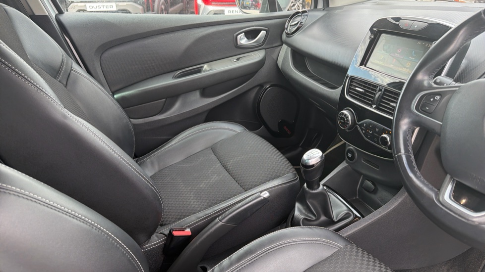 Renault Clio 0.9 TCE 90 GT Line 5dr Petrol Hatchback - Image 14