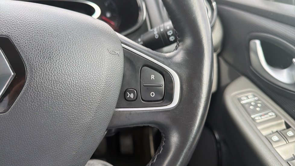 Renault Clio 0.9 TCE 90 GT Line 5dr Petrol Hatchback - Image 23