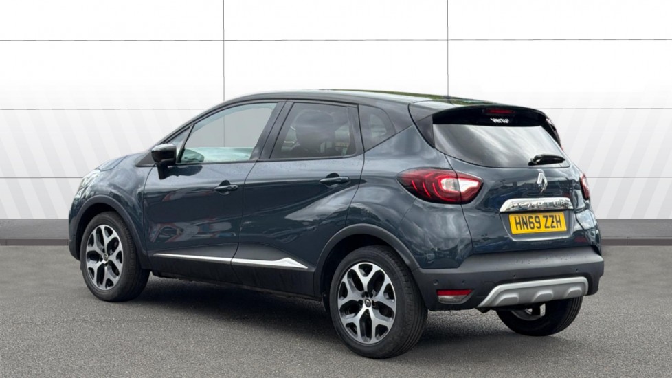 Renault Captur 0.9 TCE 90 GT Line 5dr Petrol Hatchback - Image 2