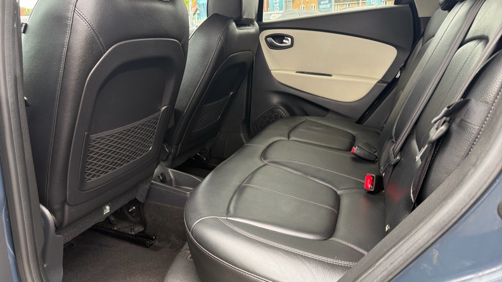 Renault Captur 0.9 TCE 90 GT Line 5dr Petrol Hatchback - Image 16