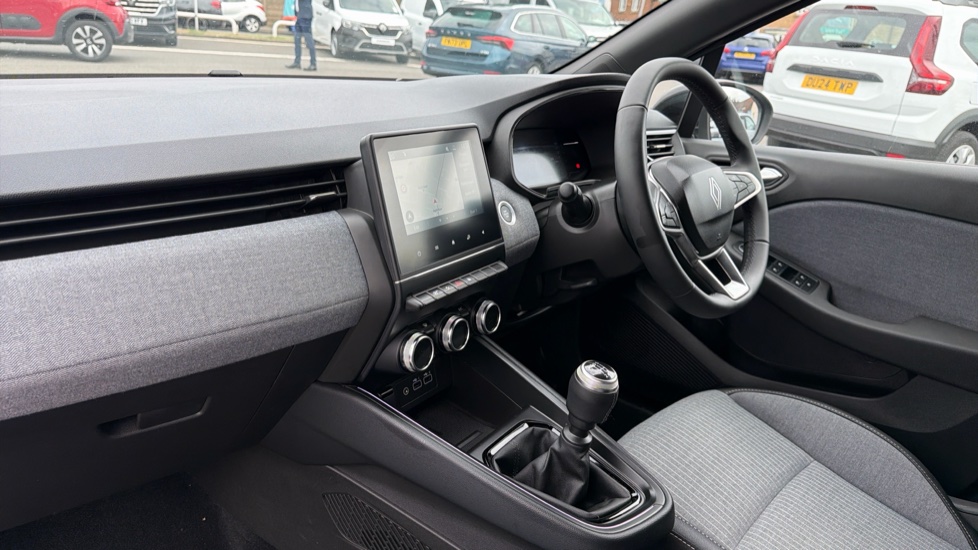 Renault Clio 1.0 TCe 90 Techno 5dr Petrol Hatchback - Image 9